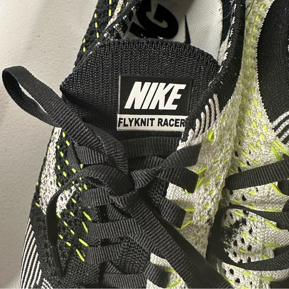 NIKE Flyknit Racer Men’s Running Shoe - Picture 2 of 11